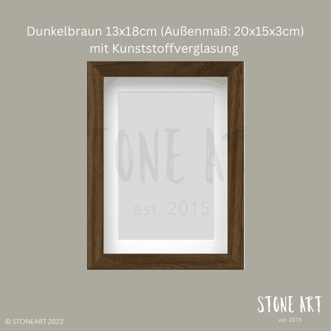 Dunkelbrauner Bilderrahmen mit den Maßen 13x18 cm (Außenmaß: 20x15x3 cm) und Kunststoffverglasung, ideal für besondere Geschenkideen von Stoneart2015.