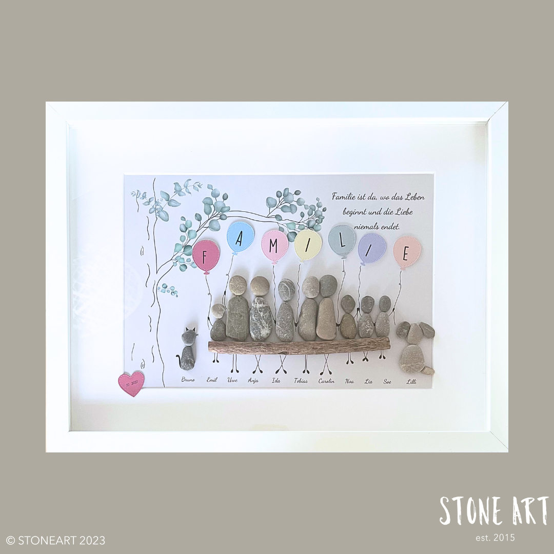 Steinbild Familie mit Luftballons – handgemachtes Geschenk für Eltern, Familie oder als Dekoration mit Herz von Stone Art.