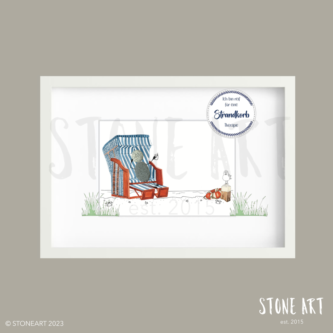 Handgefertigtes Steinbild mit dem Spruch „Ich bin reif für eine Strandkorbtherapie“ – maritimes Geschenk für Erholungssuchende & Nordsee-Fans.