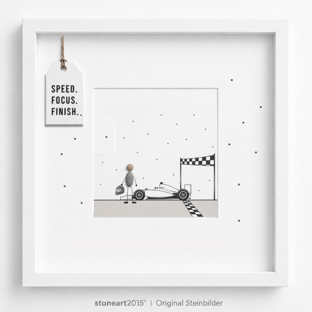 Steinbild Motorsport Zielflagge mit Kieselsteinen – Rennfahrer an der Ziellinie, Speed Focus Finish