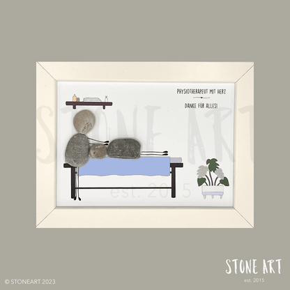 Handgefertigtes Steinbild mit Aufschrift „Physiotherapeutin“ – liebevolles Geschenk für Physios, mit Natursteinen gestaltet.
