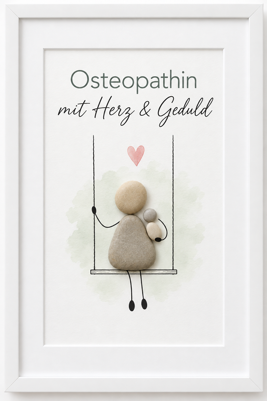 Kieselsteinbild Osteopathin mit Herz und Geduld mit Baby auf Schaukel – Geschenk für Osteopathinnen, handgemachtes Steinbild