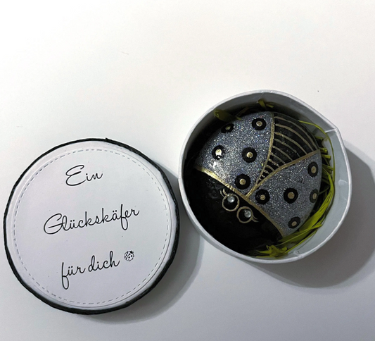 Handbemalter Stein Glückskäfer – Glücksbringer & Geschenkidee