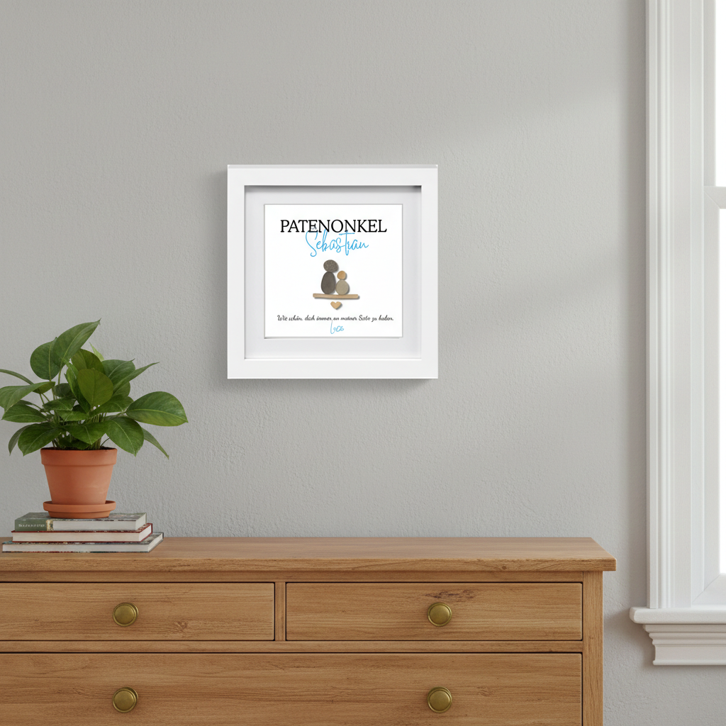 Minimalistisches Steinbild aus Naturkieseln als Geschenk für Patenonkel oder Patentante zur Taufe im Wohnraum