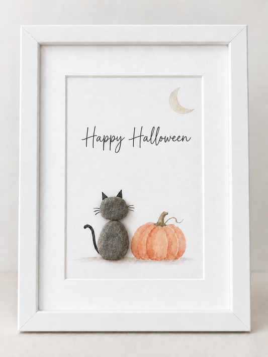Kieselsteinbild Katze mit Kürbis und Spruch Happy Halloween – Halloweendeko, handgemachtes Steinbild