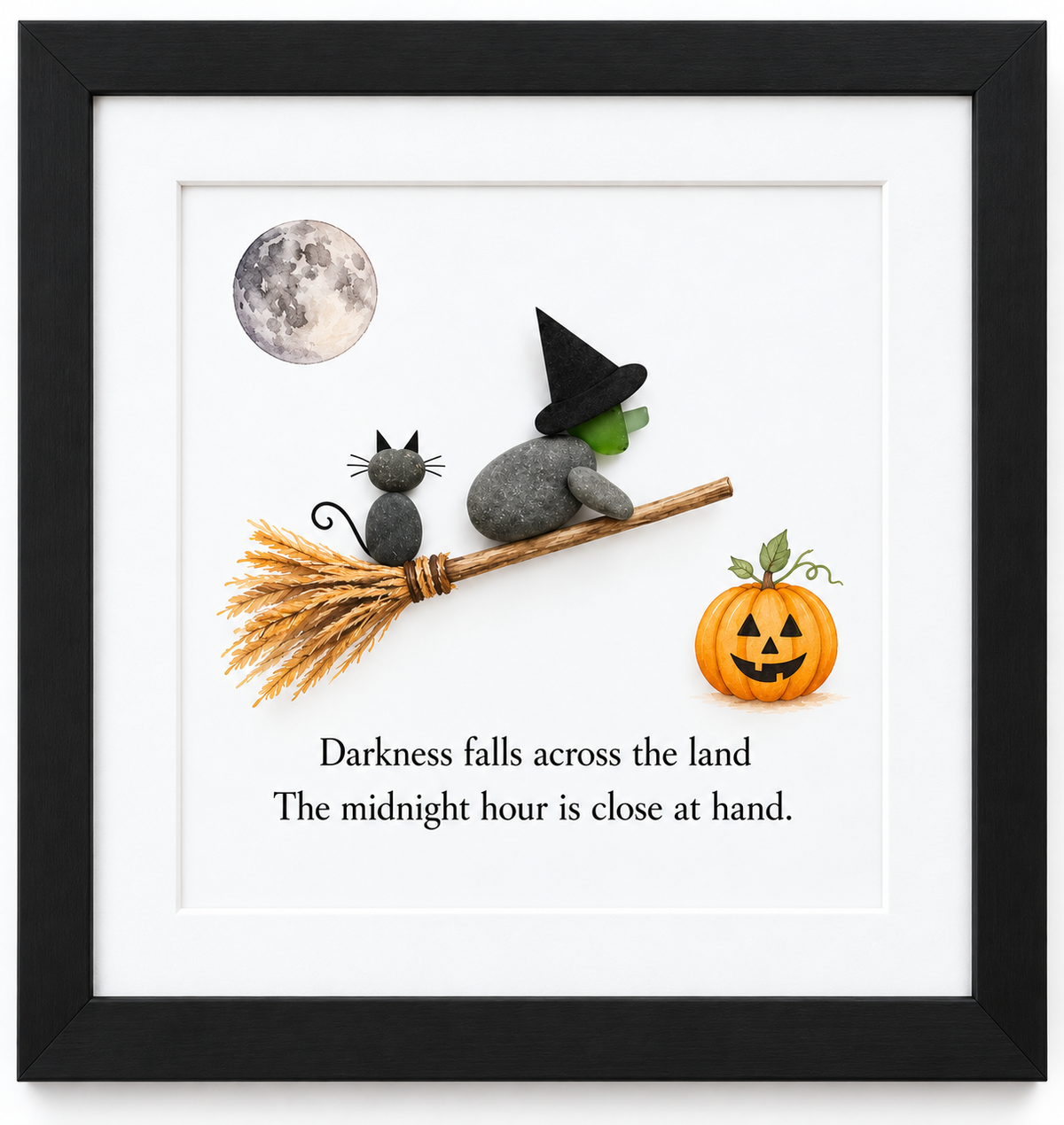 Kieselsteinbild Hexe und Katze auf Besen mit Kürbis – Halloween-Deko, handgemachtes Steinbild