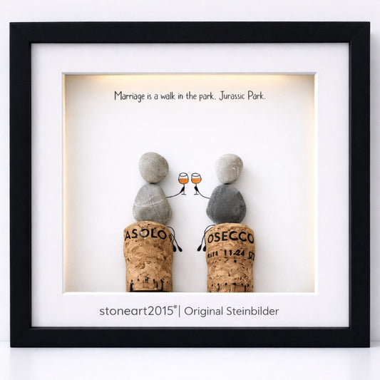 Handgefertigtes Steinbild aus echten Kieselsteinen – Marriage is a walk in the park. Jurassic Park.