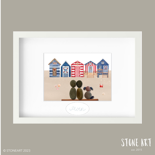 Maritimes Steinbild mit Strandhäuschen und Schriftzug „Moin“ – handgemachte Küsten-Deko.