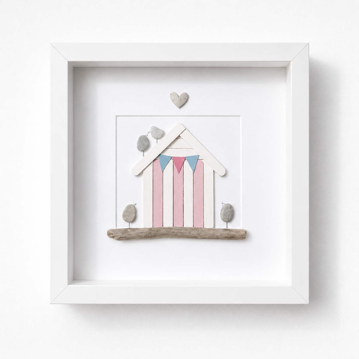 Kieselsteinbild Beachhouse – maritimes Geschenk, handgemachtes Steinbild