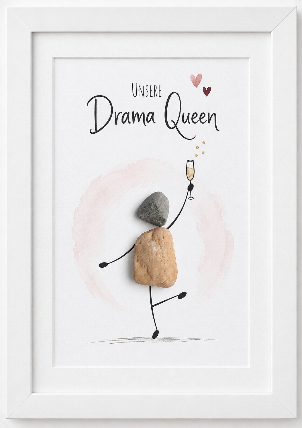 Kieselsteinbild tanzende Steinfigur mit Sektglas „Unsere Drama Queen" – humorvolles Geschenk für Freundinnen, handgemachtes Steinbild