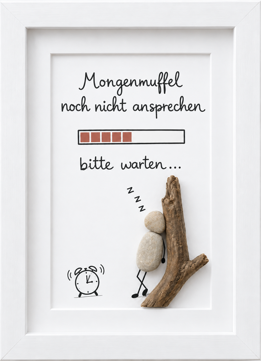 Kieselsteinbild schlafende Steinfigur an einem Ast gelehnt „Morgenmuffel noch nicht ansprechen. Bitte warten..." – humorvolles Geschenk für Morgenmuffel, handgemachtes Steinbild