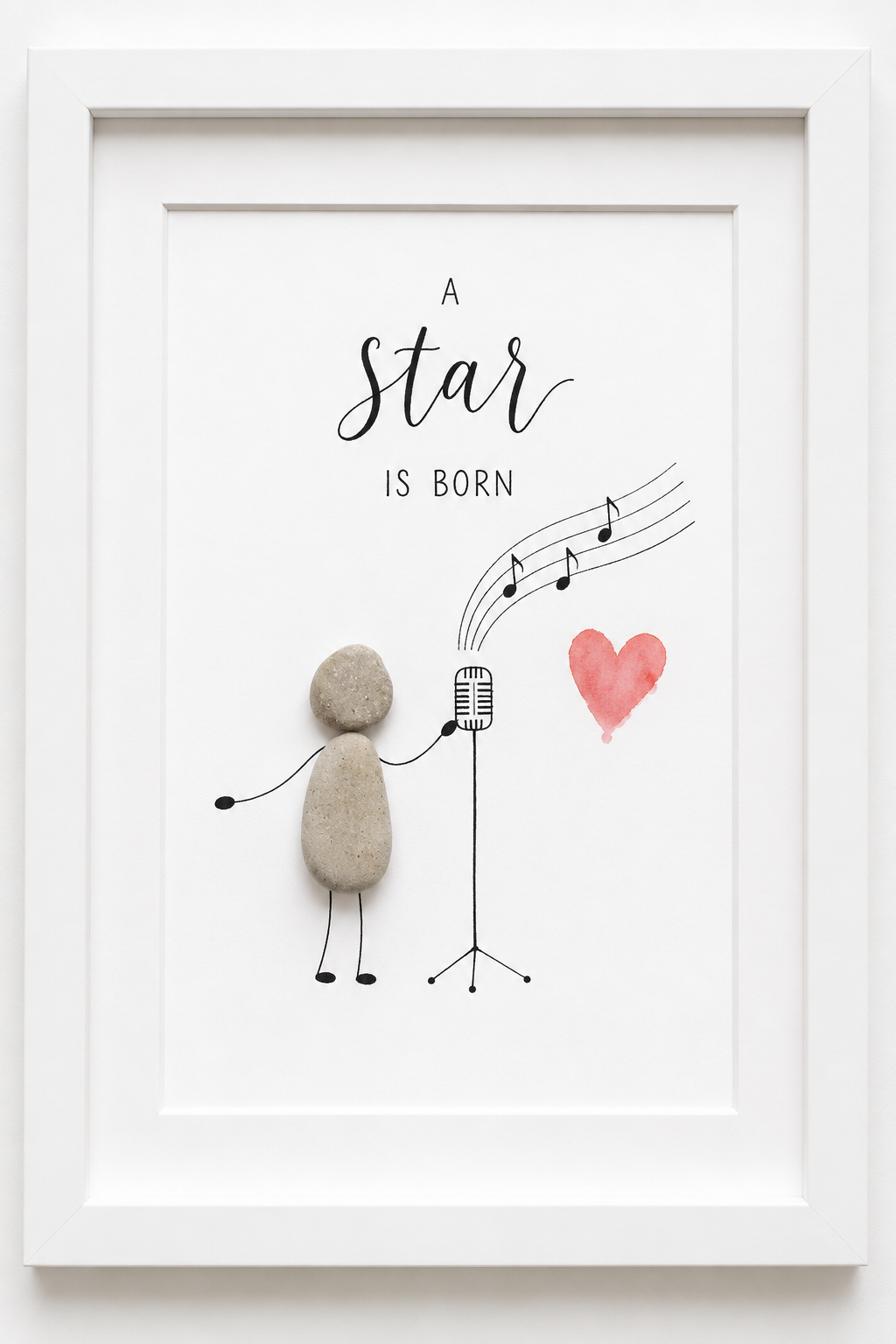 Kieselsteinbild Steinfigur mit Mikrofon und Notenlinien „A Star is born." – Geschenk für Musiker und Sänger, handgemachtes Steinbild