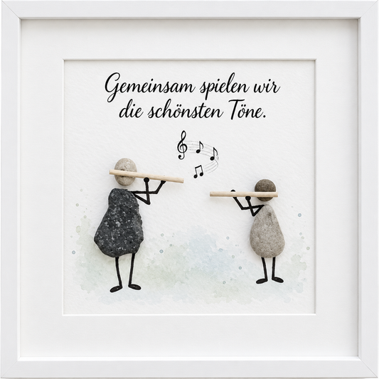 Kieselsteinbild zwei Steinfiguren spielen gemeinsam Querflöte „Gemeinsam spielen wir die schönsten Töne." – Geschenk für Musikpartner oder Orchesterkollegen, handgemachtes Steinbild