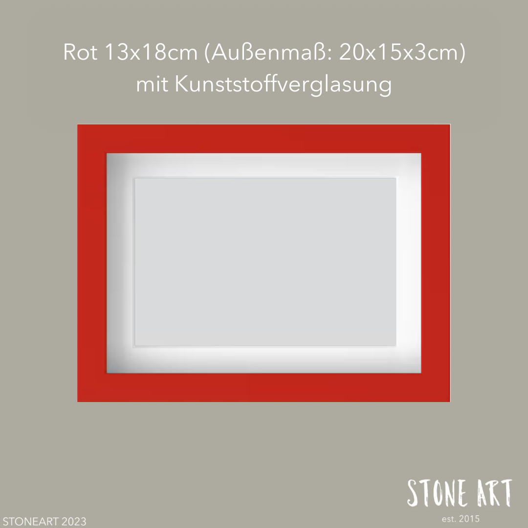 Roter Bilderrahmen mit den Maßen 13x18 cm (Außenmaß: 20x15x3 cm) und Kunststoffverglasung, ideal für besondere Geschenkideen von Stoneart2015.