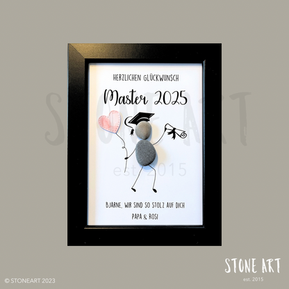 Ein handgefertigtes Kieselsteinbild von Stoneart2015, gerahmt und liebevoll gestaltet. Spruch "Master". Es eignet sich ideal als Geschenk für besondere Anlässe