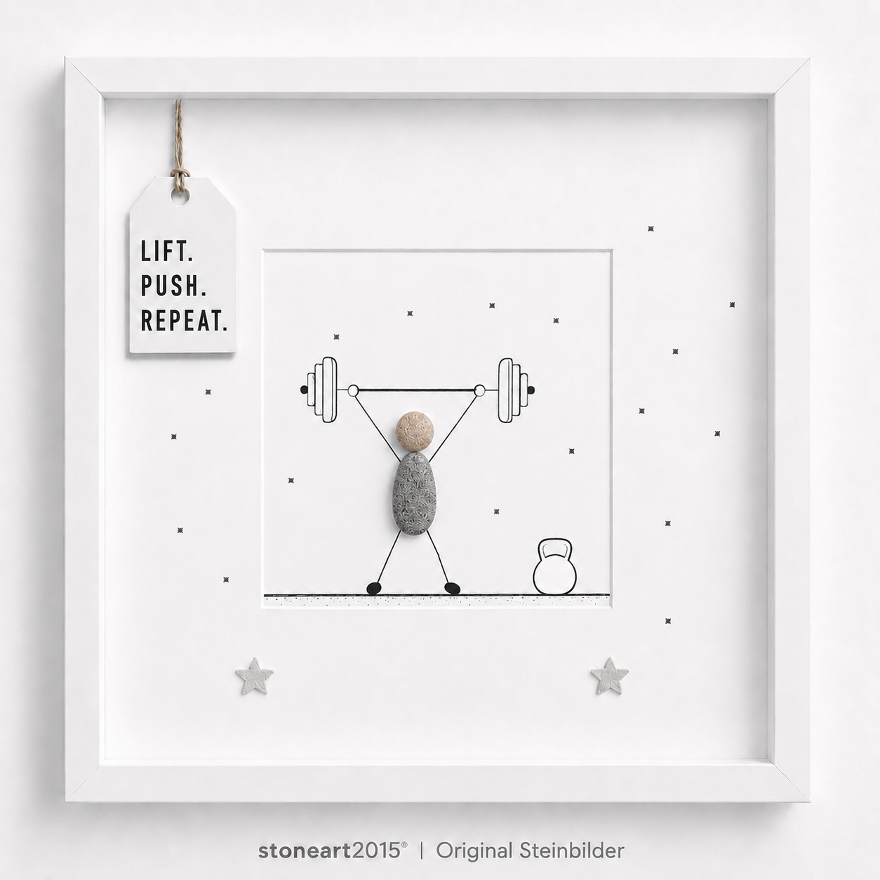 Handgefertigtes Steinbild Gewichtheben aus Kieselsteinen, Sportler stemmt eine Langhantel, mit Spruch Lift Push Repeat.