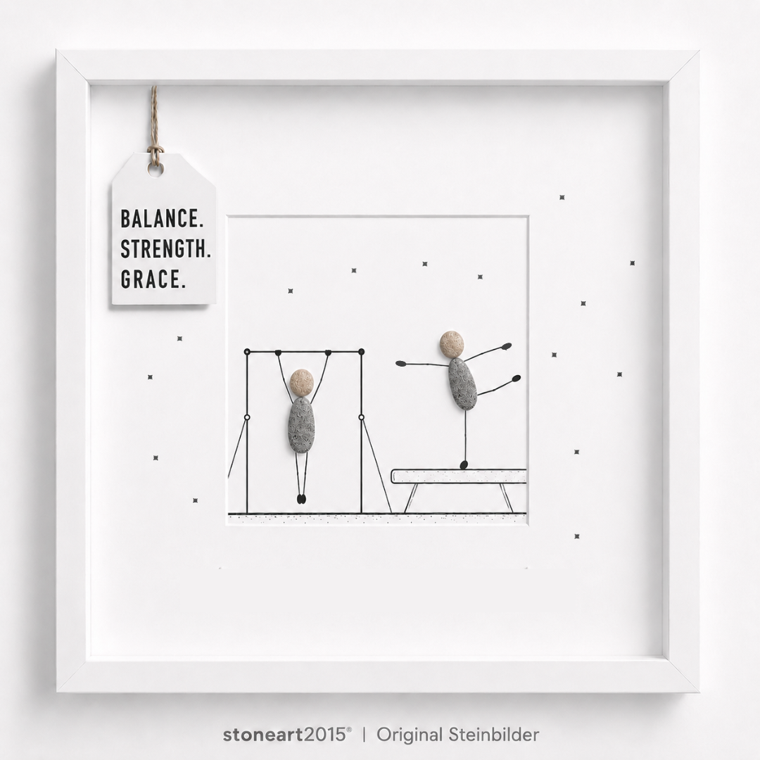 Handgefertigtes Steinbild Turnen aus Kieselsteinen, Turnerin in der Balance, mit Spruch Balance Strength Grace.