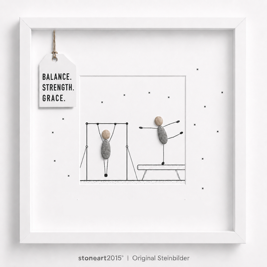 Handgefertigtes Steinbild Turnen aus Kieselsteinen, Turnerin in der Balance, mit Spruch Balance Strength Grace.