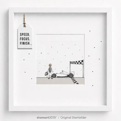 Steinbild Motorsport Zielflagge mit Kieselsteinen – Rennfahrer an der Ziellinie, Speed Focus Finish