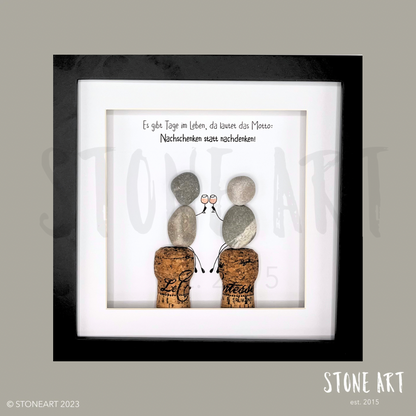 Handgemachtes Steinbild mit Spruch „Nachschenken statt nachdenken“ – humorvolles Weingeschenk für Freund:innen, Geburtstage oder Mädelsabende.
