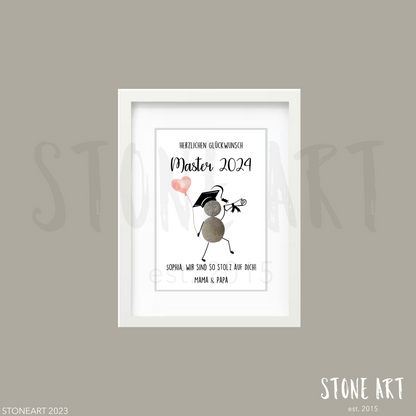 Ein handgefertigtes Kieselsteinbild von Stoneart2015, gerahmt und liebevoll gestaltet. Spruch "Master". Es eignet sich ideal als Geschenk für besondere Anlässe