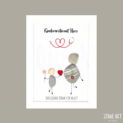 Handgemachtes Steinbild Kinderärztin mit Herz – Geschenk für Ärzte und Praxisteams