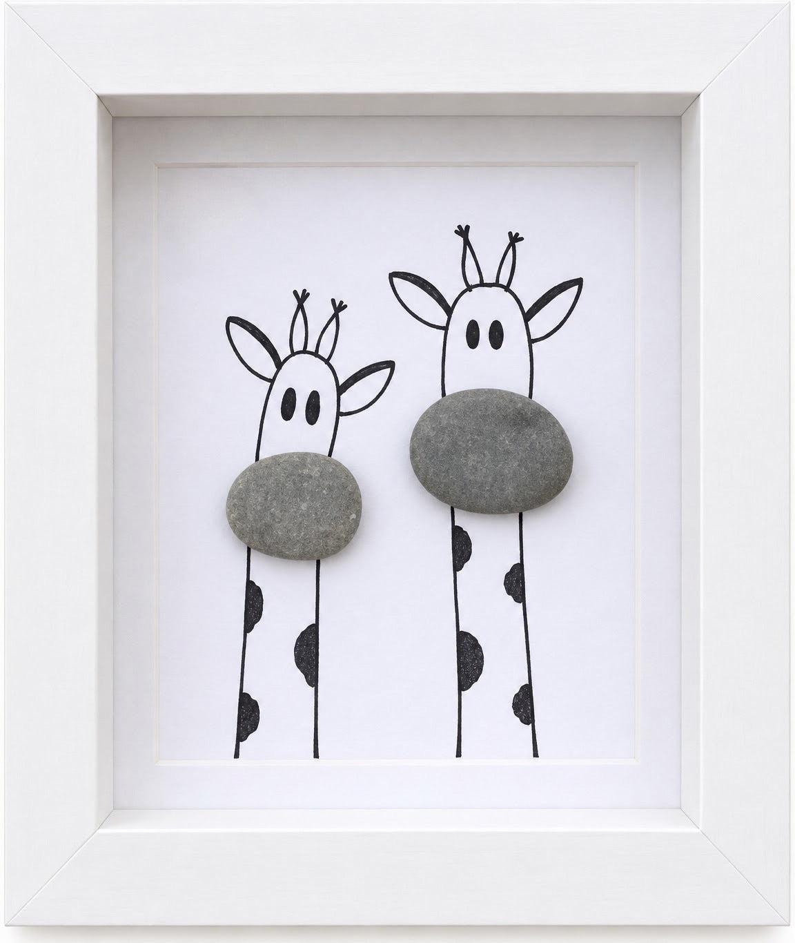 Kieselsteinbild Giraffen – Kinderzimmer-Deko, handgemachtes Steinbild