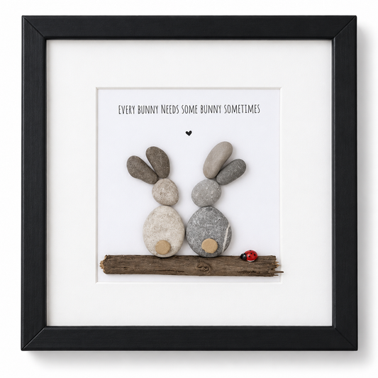 Kieselsteinbild Every bunny needs some bunny sometimes, Geschenk für Hasenliebhaber, handgemachtes Steinbild