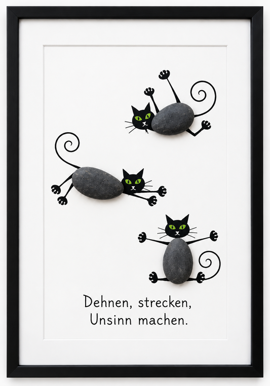 Kieselsteinbild drei Katzen mit Spruch Dehnen strecken Unsinn machen – witziges Katzengeschenk, handgemachtes Steinbild