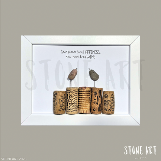 Steinbild mit Spruch Good friends bring happiness, best friends bring wine – Geschenk für Freundinnen & Weinfreunde