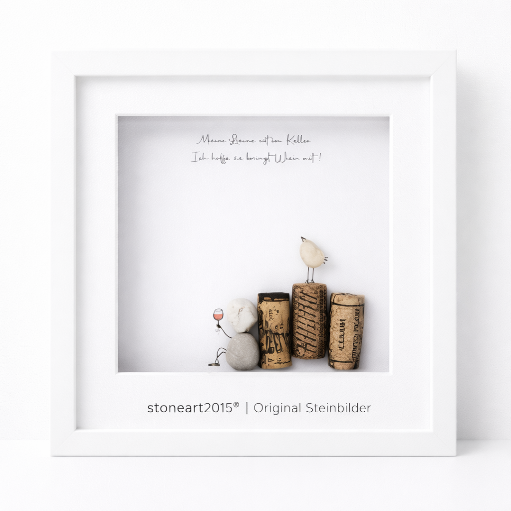 Steinbild Wein mit Kieselsteinen – Figur mit Weinglas neben Weinkorken, Meine Laune ist im Keller ich hoffe sie bringt Wein mit