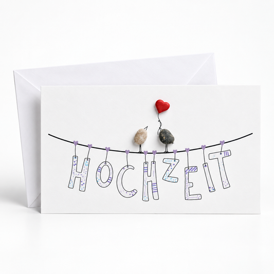 Handgemachte weiße Klappkarte mit zwei Kieselstein-Vögeln auf einer Wäscheleine und rotem Herzballon, Schriftzug „Hochzeit“ – Hochzeitskarte, Grußkarte mit Umschlag