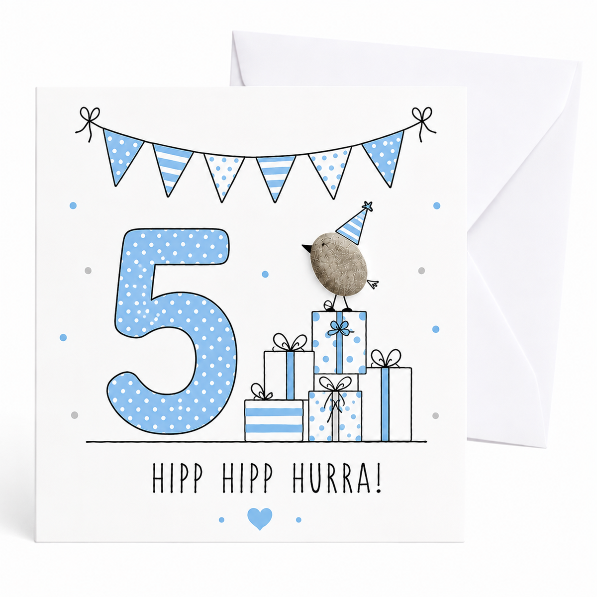 Handgemachte Klappkarte zum 5. Geburtstag mit Kieselstein-Vogel auf Geschenkestapel, Partyhut, blaue Zahl 5, Spruch „Hipp hipp hurra!“ – Geburtstagskarte 10x10 cm mit Umschlag