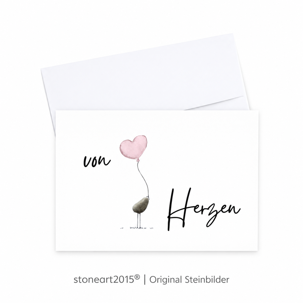 Handgemachte weiße Klappkarte im Querformat mit Kieselstein-Vogel und rosa Herzballon, Schriftzug „von Herzen“ – Dankeskarte und Grußkarte mit Umschlag