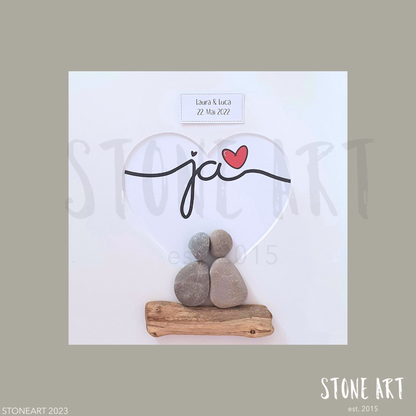 Handgemachtes Steinbild Ja – personalisiertes Geschenk zur Hochzeit oder Verlobung mit Herzmotiv