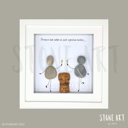 Handgemachtes Steinbild mit Spruch „Prosecco kaltstellen ist auch irgendwie kochen“ – humorvolles Geschenk für Freundinnen und Prosecco-Liebhaber:innen.