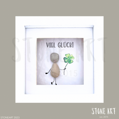 Handgemachtes Steinbild mit dem Spruch „Viel Glück“ – liebevolles Geschenk als Glücksbringer zur Prüfung, für Neuanfänge oder als kleine Aufmerksamkeit.